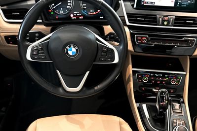 BMW Seria 2 Active Tourer 220i Luxury Line