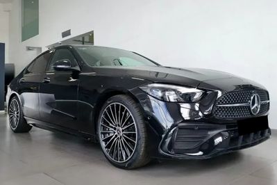 Mercedes C Klasa 300 e 4-Matic AMG