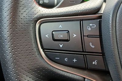 Lexus UX 300h F Sport AWD