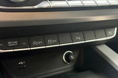 Audi A4 40 TFSI mHEV S tronic