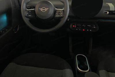 Mini Mini Cooper SE Linia Essential