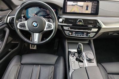BMW Seria 5 540i xDrive M Sport sport-aut