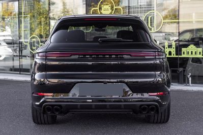 Porsche Cayenne E-Hybrid Black Edition