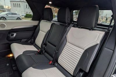 Land Rover Discovery D250 R-Dynamic