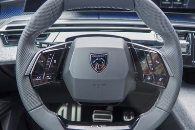 Peugeot 3008 e-3008 GT 73kWh