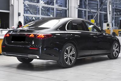 Mercedes Klasa E 200 Avantgarde