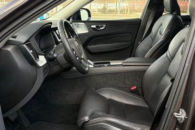 Volvo XC60 T6 Plug-In Hybrid AWD Ultra Dark