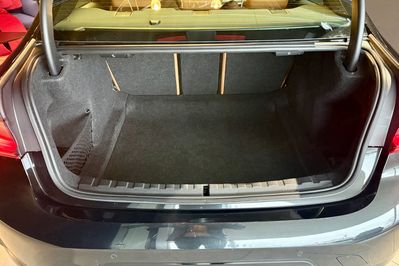 BMW Seria 3 318i aut