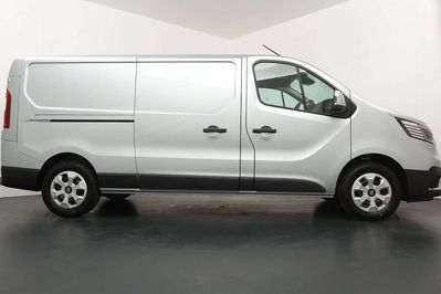 Renault Trafic L2H1 Extra AT9