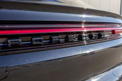 Porsche Cayenne Coupe E-Hybrid Black Edition