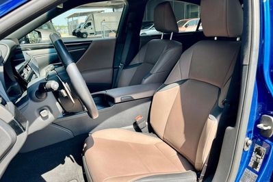 Lexus ES 300h F Sport Design