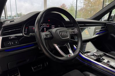 Audi Q7 SQ7 TFSI quattro