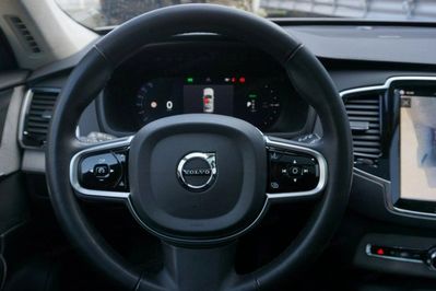 Volvo XC90 T8 AWD Plug-In Hybrid Ultimate Dark 7os aut
