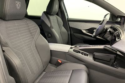 Peugeot 3008 GT 1.2 mHEV e-DCS6