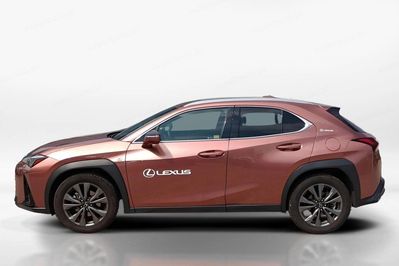 Lexus UX 300h F Sport Design