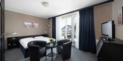 HOTEL TULIPÁN Průhonice - foto 3