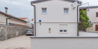 Apartments With Parking Space Vir - 18560 - foto 2