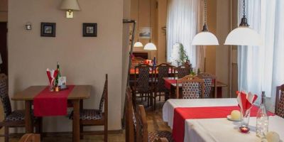 Hotel Karkonosze Kamienna Góra - foto 2