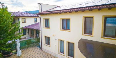 Pensiunea Casa cu Nuc Alba Iulia - foto 2