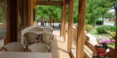 Família Pizzéria és Szálláshely Paks - foto 2