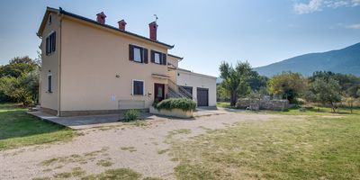 Apartman s klimatizací s terasou pro 6 os. se 3 ložnicemi A-12149-a - Apartments With Parking Space Nerezine, Lošinj - 12149 Nerezine, foto 1