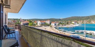 Apartman pro 6 os. se 3 ložnicemi - Apartment Orlić Vinisce, foto 1