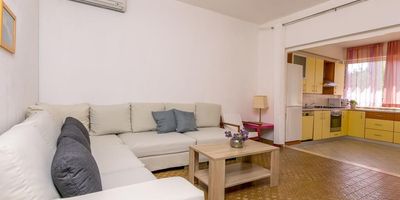 Apartman s klimatizací s terasou pro 10 os. se 4 ložnicemi K-6096 - Seaside Holiday House Stupin Čeline, Rogoznica - 6096 Stupin Čeline, foto 2