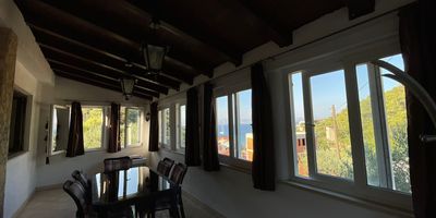 Apartman s terasou pro 5 os. se 2 ložnicemi A-15636-a - Apartments By The Sea Cove Donja Kruščica - Donja Krušica, Šolta - 15636 Donja Krušica, foto 1