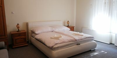 Apartman s klimatizací pro 4 os. s 1 ložnicí přízemní - Flóra Apartmanok Kehidakustány, foto 1