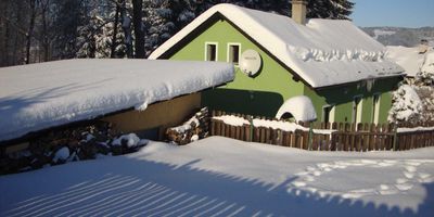 Chata (jako celek) se sprchou s privátní koupelnou mimo apartmán pro 2 os. - DomaHomes Accomodations Hošťka, foto 3