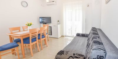 Apartman pro 4 os. se 2 ložnicemi - Apartment Jadranka Biograd, foto 1