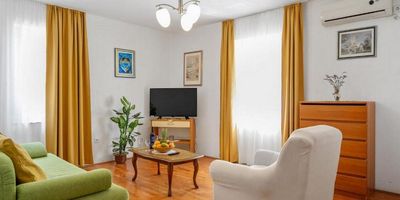Apartman s klimatizací s terasou pro 6 os. se 2 ložnicemi A-20004-a - Apartments With Parking Space Bol, Brač - 20004 Bol, foto 2