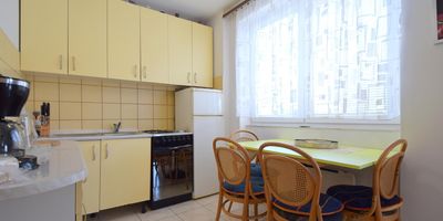 Apartman s klimatizací s terasou pro 4 os. se 2 ložnicemi A-20345-a - Apartments With Parking Space Malinska, Krk - 20345 Malinska, foto 3
