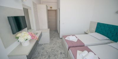 Pokoj s balkónem s manželskou postelí celý Dům - Hotel Olguța Eforie Nord, foto 1