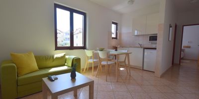 Apartman pro 5 os. se 3 ložnicemi - Apartments Vera Malinska, foto 1