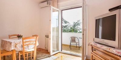 Apartman s klimatizací s terasou pro 3 os. s 1 ložnicí A-22527-a - Apartments With Parking Space Rovinj - 22527, foto 1