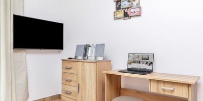 Apartman se sprchou pro 4 os. se 2 ložnicemi celý Dům - Armii Krajowej 6/13, foto 1