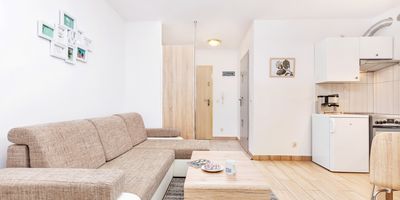 Apartman se sprchou pro 4 os. se 2 ložnicemi celý Dům - Armii Krajowej 6/13, foto 2