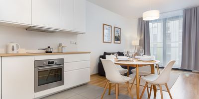 Apartman s vanou pro 4 os. se 2 ložnicemi celý Dům - Kasprzaka 29C/396, foto 1