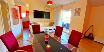 Art Gold Apartman pro 4 os. se 2 ložnicemi (s možností přistýlky) - Apartments Cecille Baška, foto 1