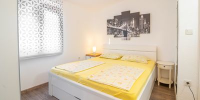 Apartman s klimatizací s balkónem pro 4 os. s 1 ložnicí A-23309-a - Apartments And Rooms With Parking Space Baška, Krk - 23309 Baška, foto 1