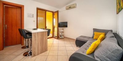 Apartman s klimatizací s balkónem pro 4 os. s 1 ložnicí A-23309-a - Apartments And Rooms With Parking Space Baška, Krk - 23309 Baška, foto 2