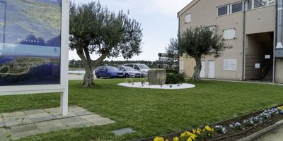Apartman s klimatizací s terasou pro 4 os. se 3 ložnicemi A-23749-a - Apartments By The Sea Privlaka, Zadar - 23749 Privlaka, foto 1