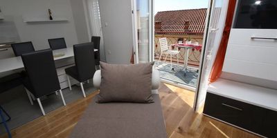 Apartman s klimatizací s balkónem pro 8 os. se 3 ložnicemi A-24071-a - Apartments With Parking Space Makarska - 24071, foto 3