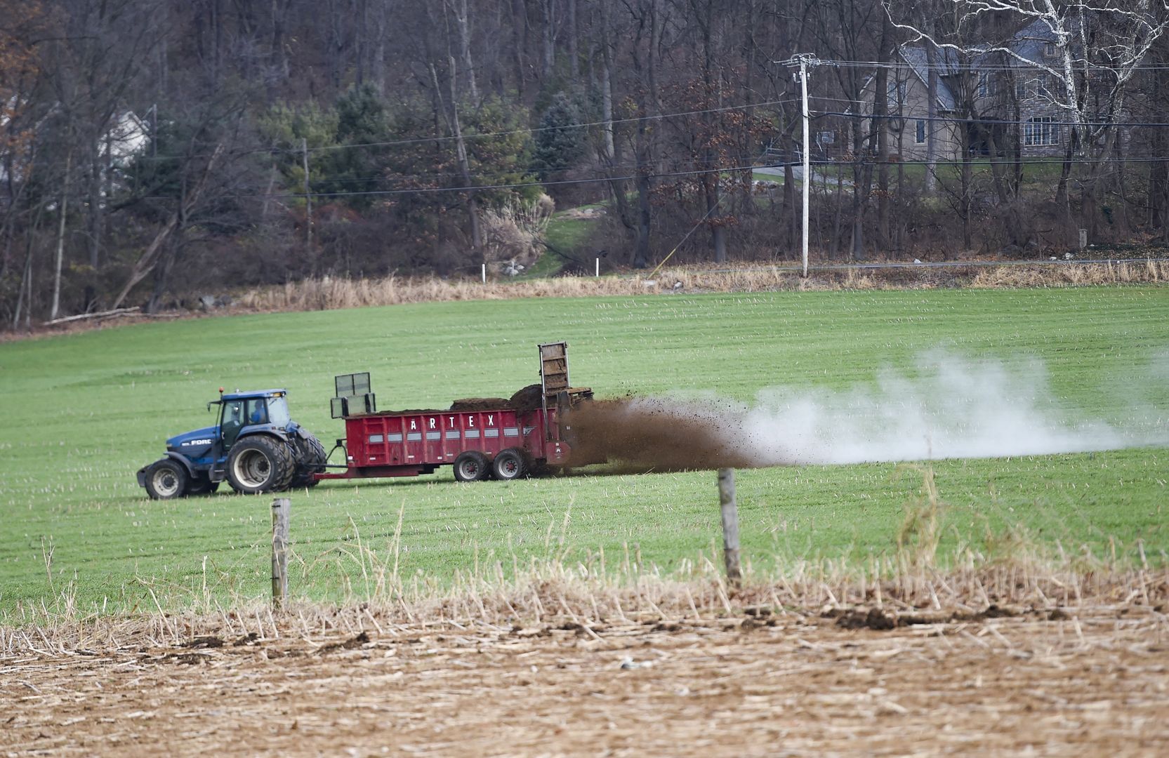 U.S. said to deliver 7,275 tons of fertilizers to Ukrainian farmers