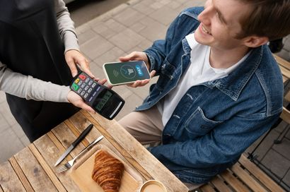 Jak płacić BLIK-iem w Erste Bank Polska?