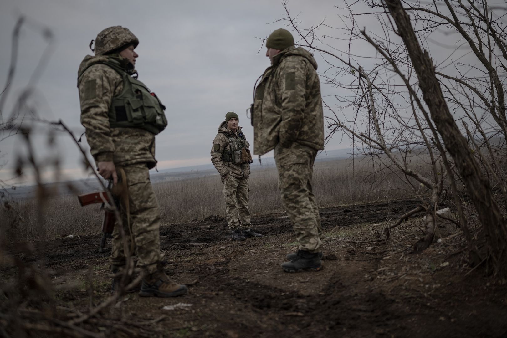 Regular Ukrainians Resist Dying For Elites As Army Struggles