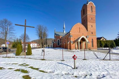 Kościół p.w. Matki Bożej Królowej Polski w Ustrzykach Dolnych