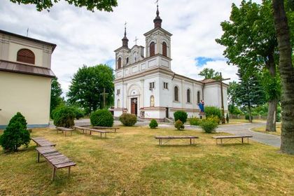 Kościół Trójcy Przenajświętszej w Dubience