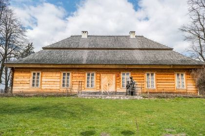 Centrum Edukacyjne Szklany Dom - Dworek Stefana Żeromskiego